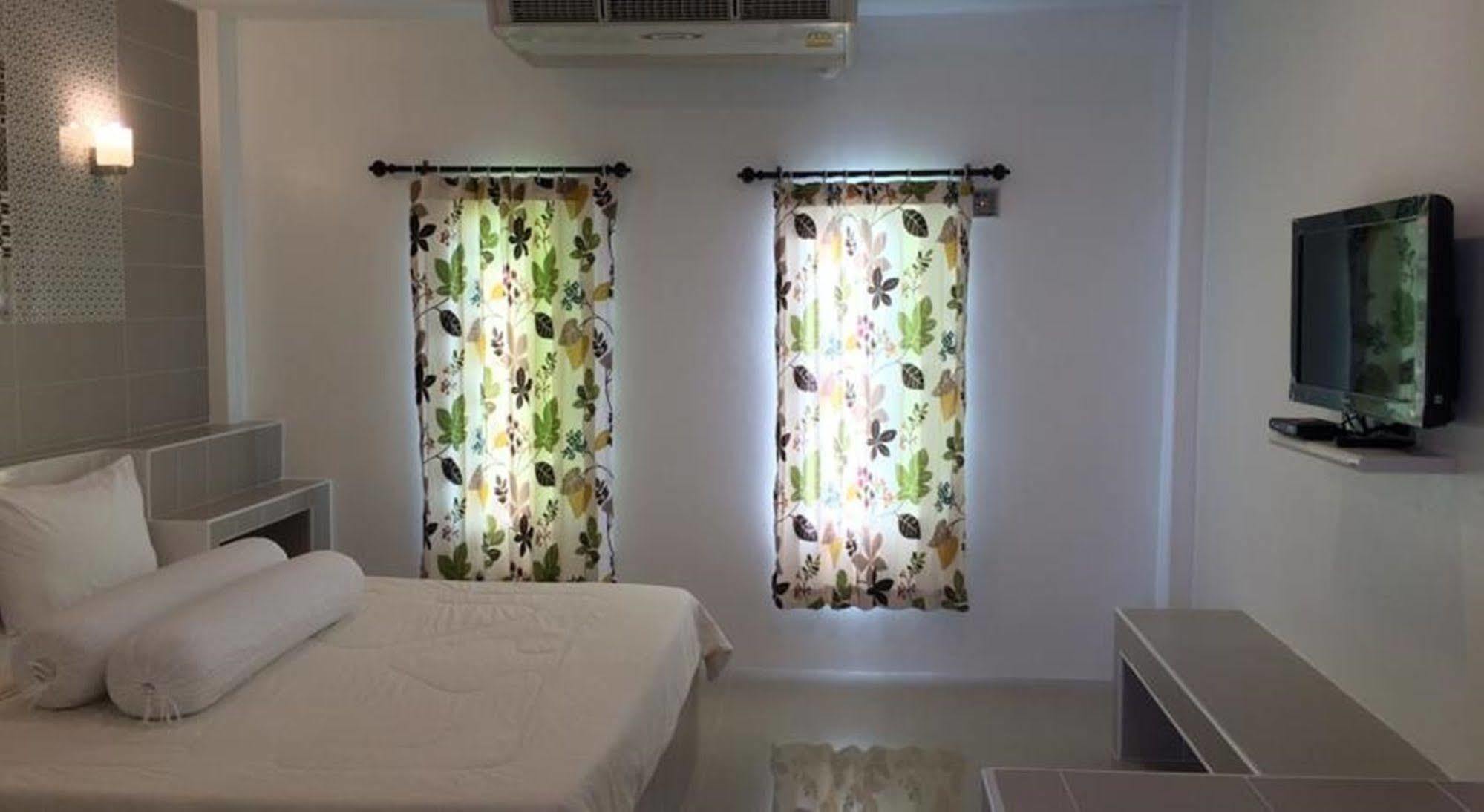 Saraburi Garden Resort Экстерьер фото