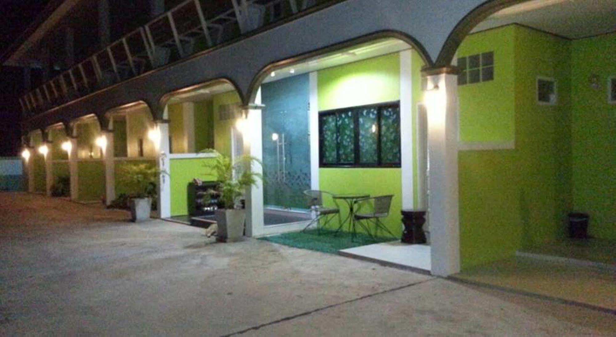 Saraburi Garden Resort Экстерьер фото
